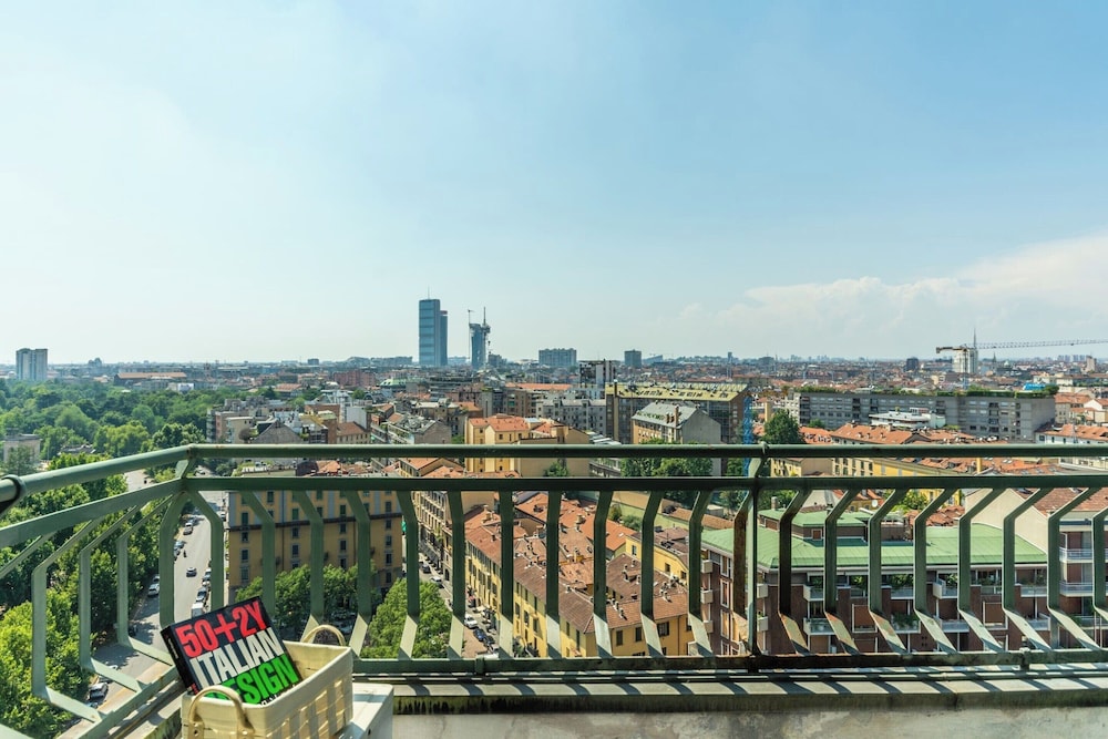 Centro Piazzale Biancamano - Luminoso Bilocale in