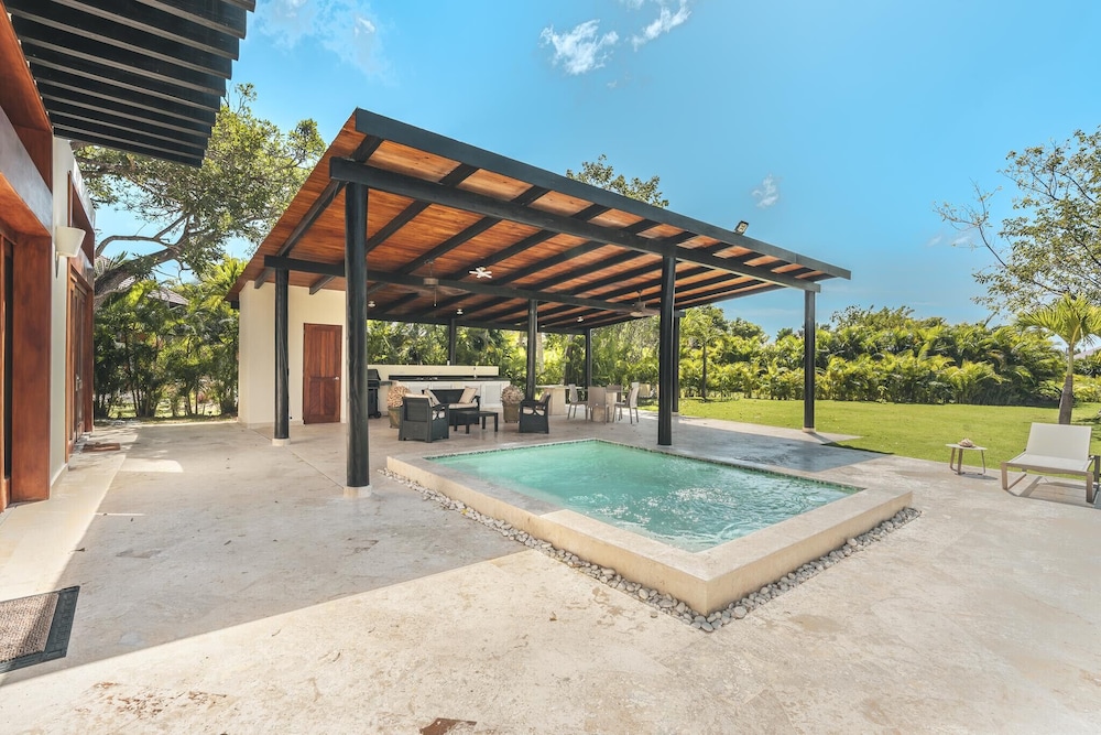 Amazing Villa With Private Patio bbq in Cap Cana