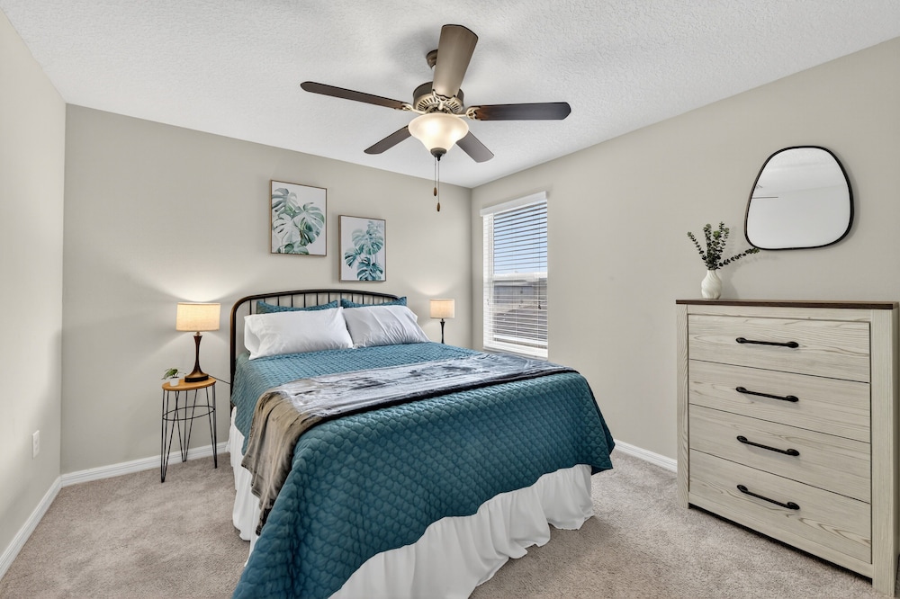 Spacious Getaway Near Apollo Beach 5 Bedroom Home