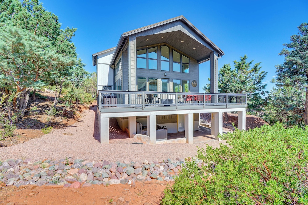 Payson Vacations - Pine Cabin w/ Hot Tub  Mountain Views - Property Image 1