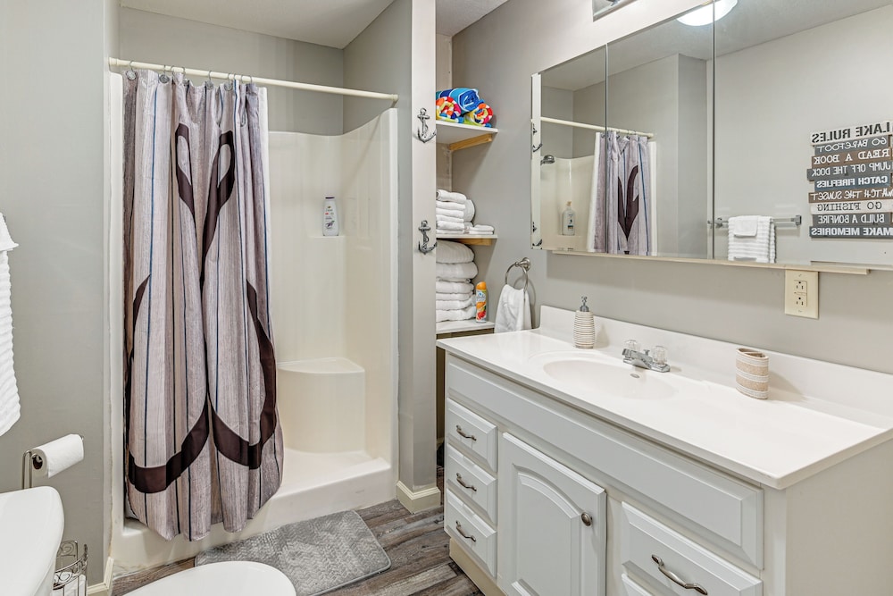 Kentucky Lake Retreat Near Marina & Launch!