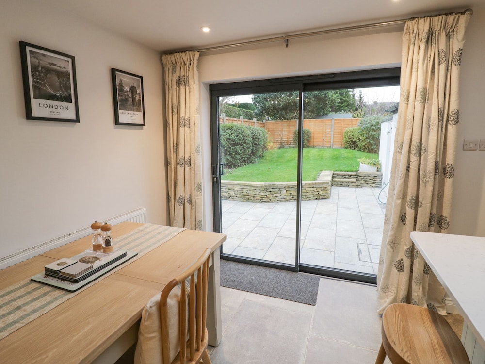 Dazie Cottage