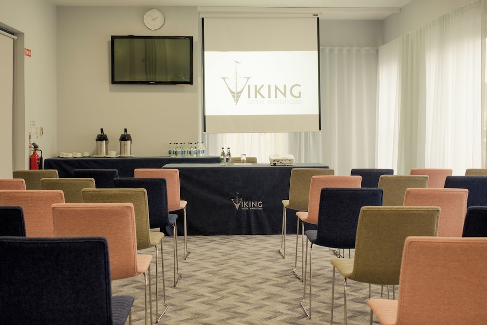 Waterford Vacations - Viking Hotel Waterford - Property Image 32