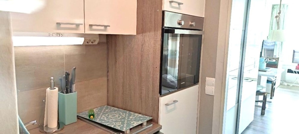 Coastal Apartment With Balcony