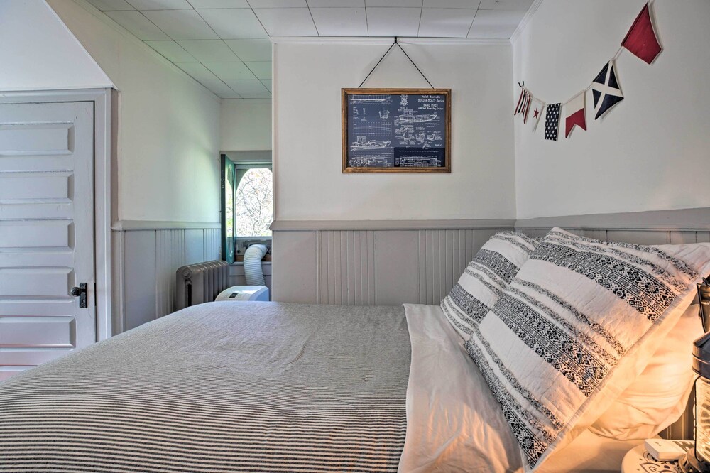 Luxe Lake Geneva Retreat in Downtown! view 2