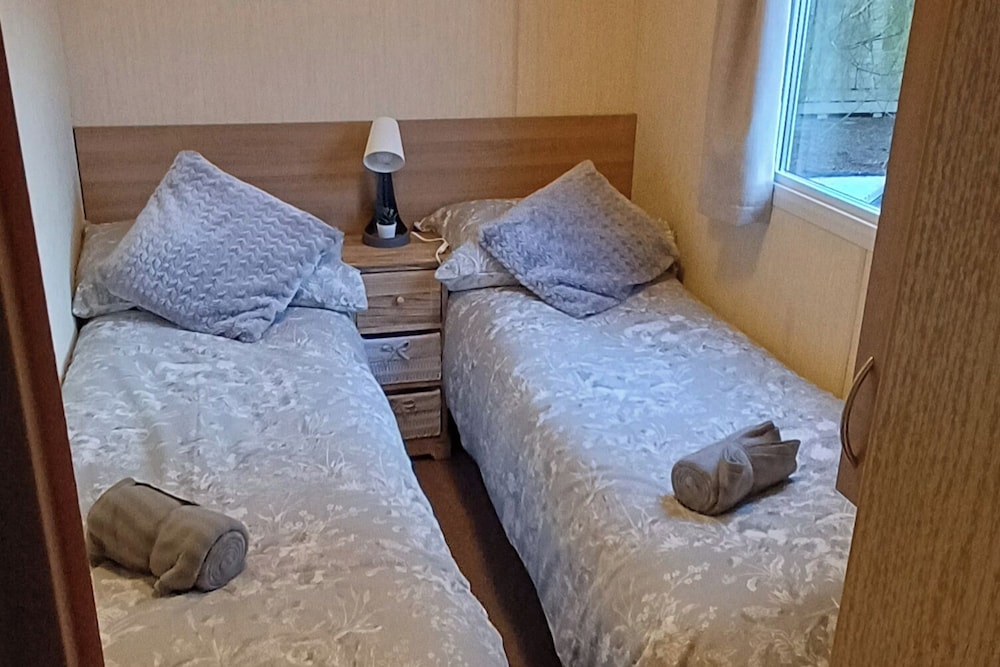 Luxury Family Lodge, Decking, Parking, Tattershall