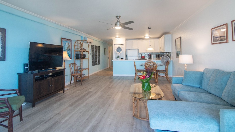 Top Floor - Direct Ocean Front View - Air-conditioned - Vrkcv