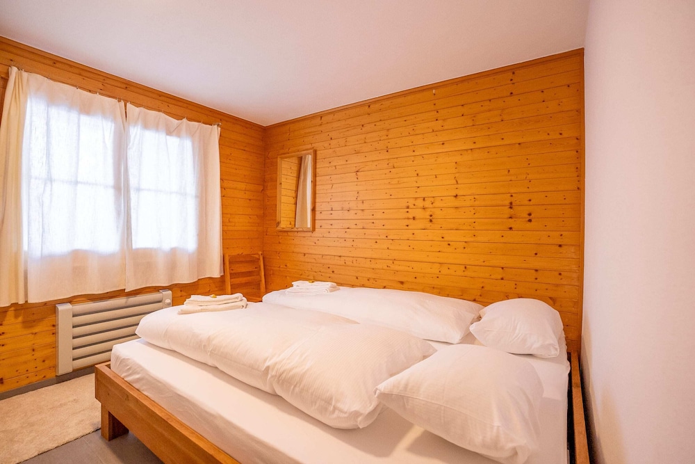 Stoa Apartment