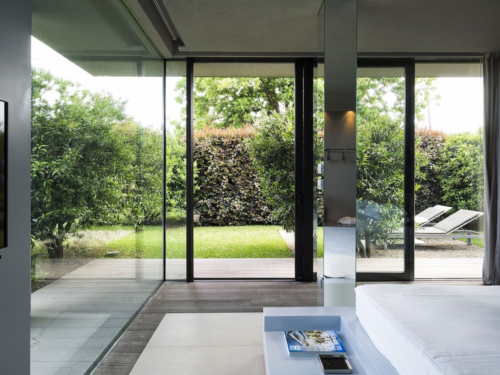 Zash Country Boutique Hotel