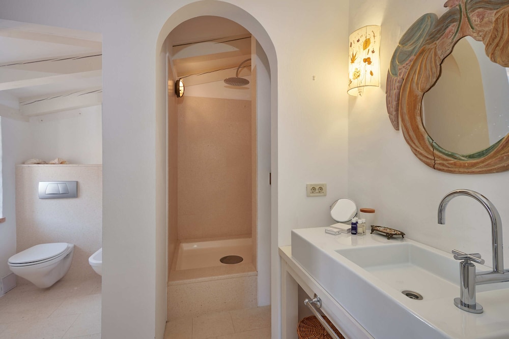LUXURY VILLA 44
