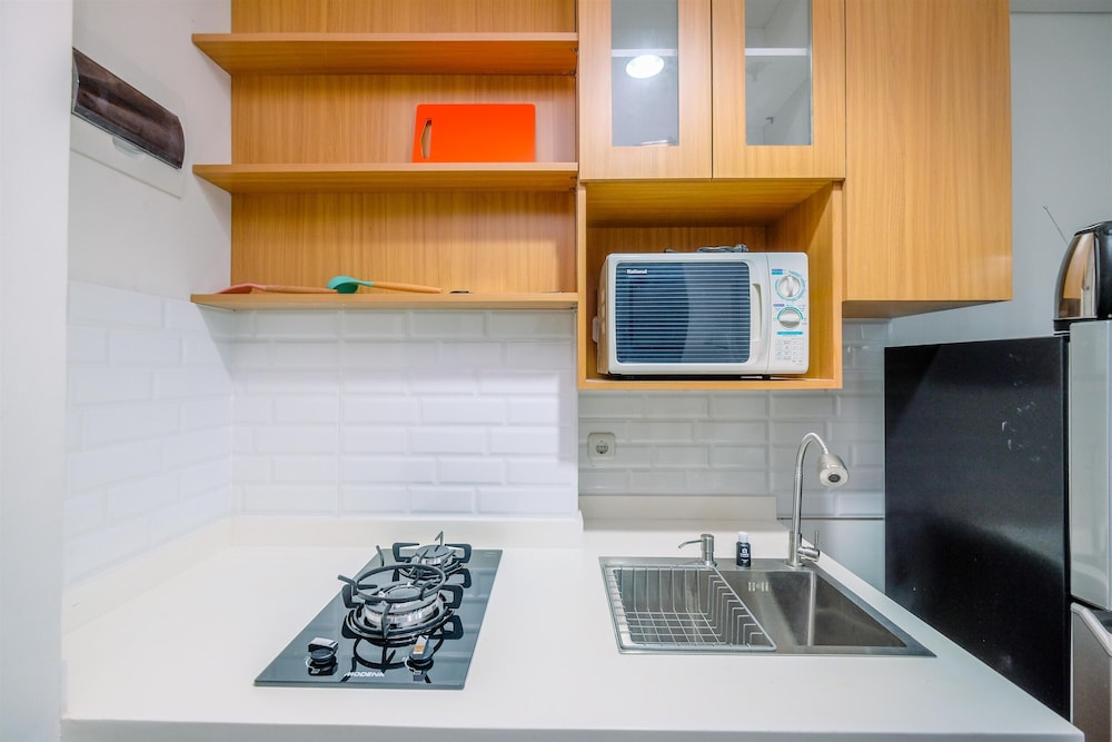 Comfy And Nice Studio At Lrt City Bekasi Apartment