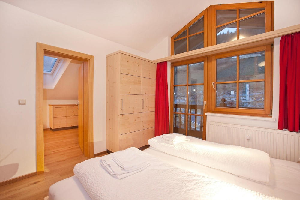 Apartment in Wald im Pinzgau Near Ski Slope