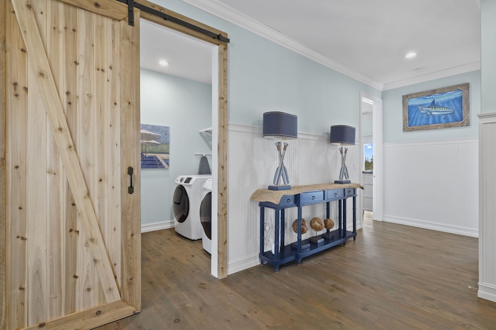 143 Catch And Relax: 5br Home W/ Pool & Spa! 5 Bedroom Home