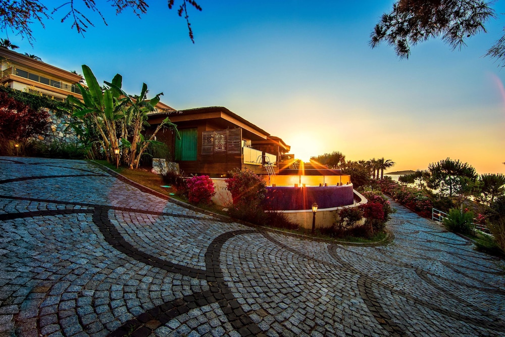 Be Premium Bodrum - Image 256