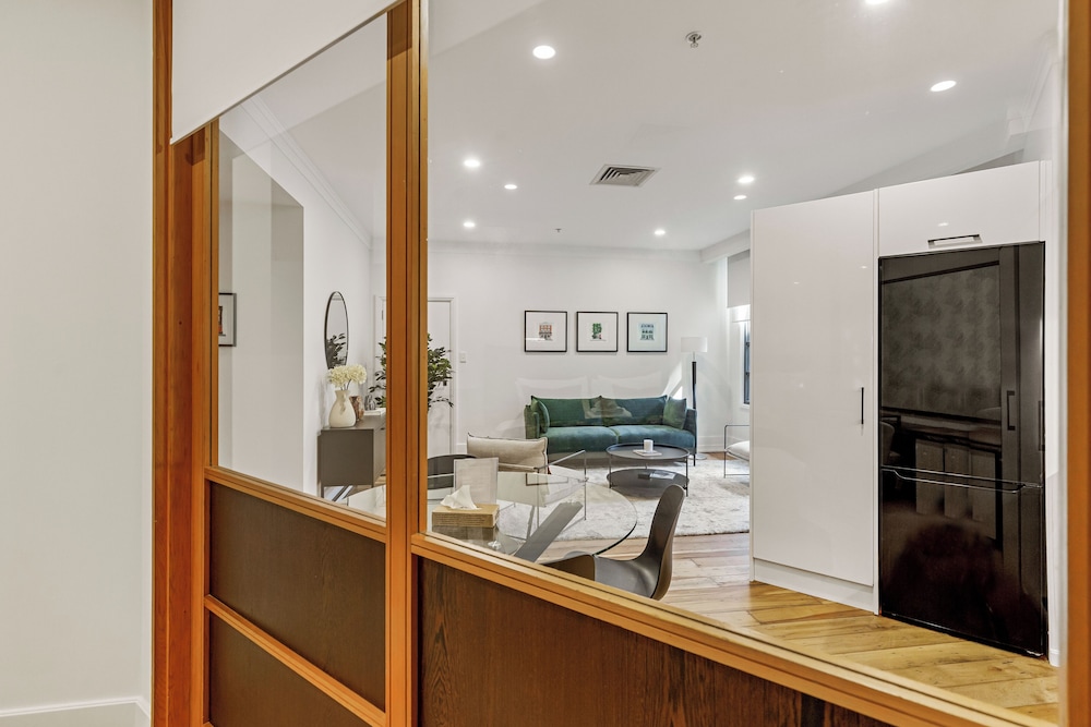 Stunning 1BR Apt in Heritage Hotel by Zodiak Stays