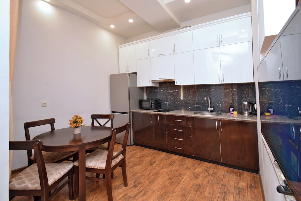 Apartment on Aram street