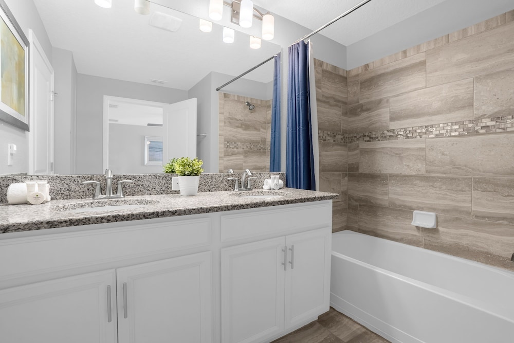Upstay - Championsgate Resort Home w Pool view 2