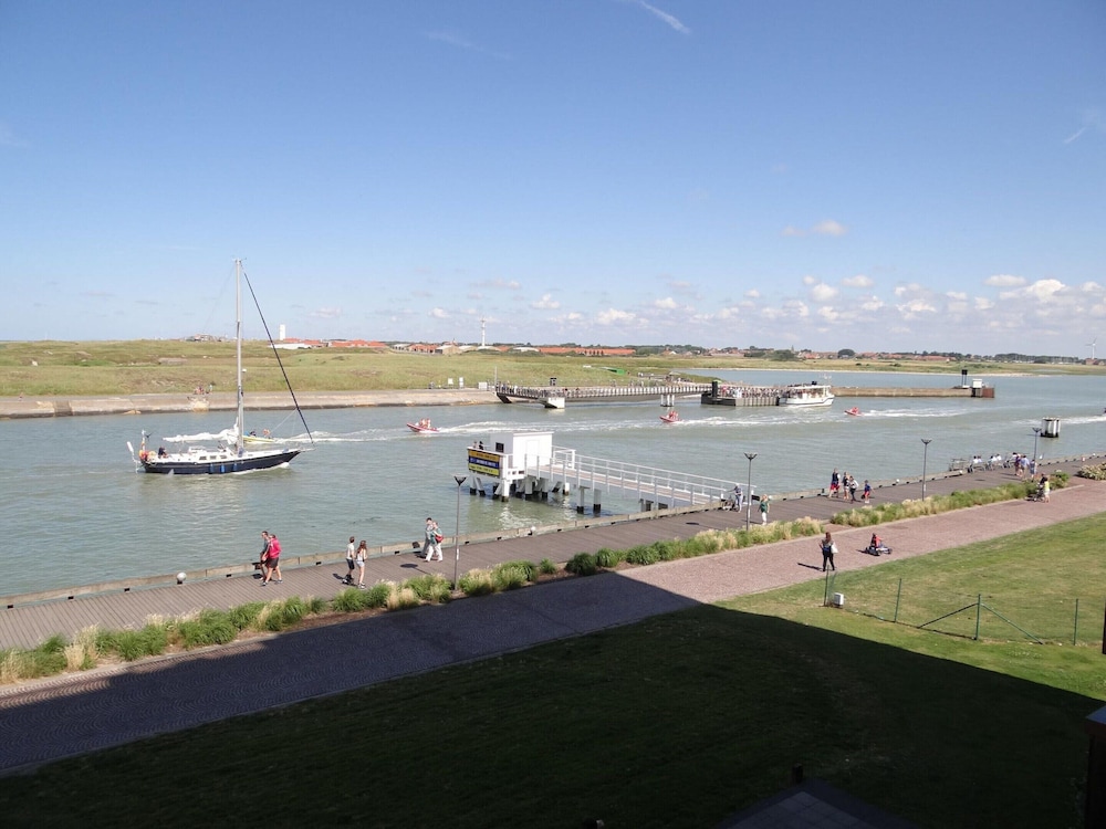Apartment in Nieuwpoort Near Sandy Beaches