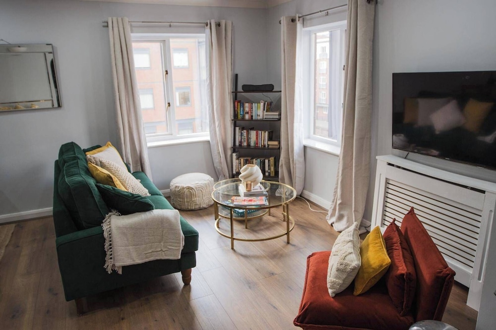 Sienna Haven 2 Bed 1 Bath and Park