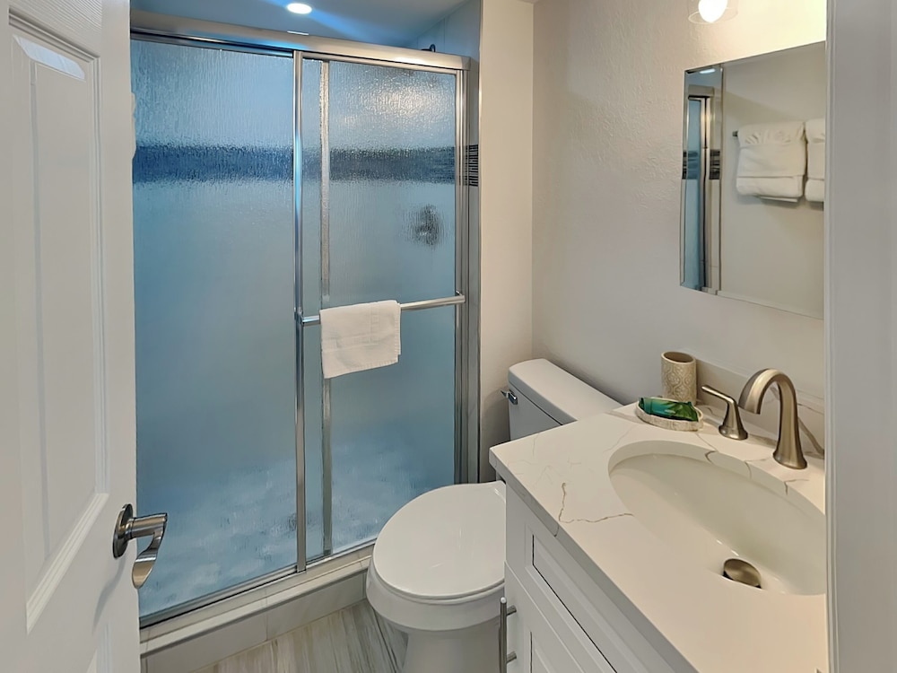 Seaside 4 by Distinctive Beach Rentals