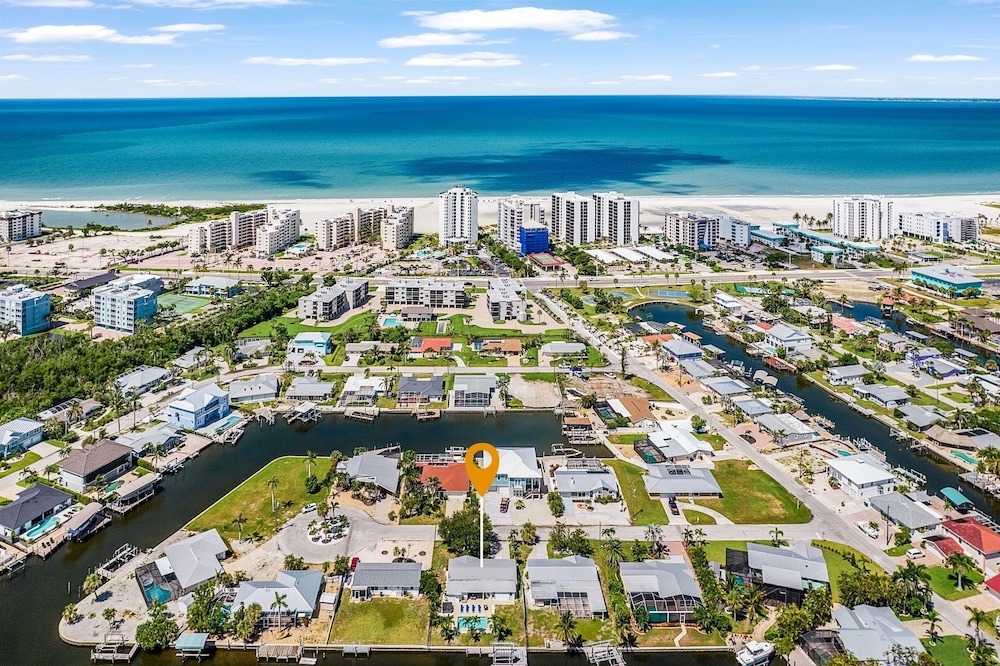 7 Dockside Dream: 3br/3ba Pool Home W/ Water Views! 3 Bedroom Home