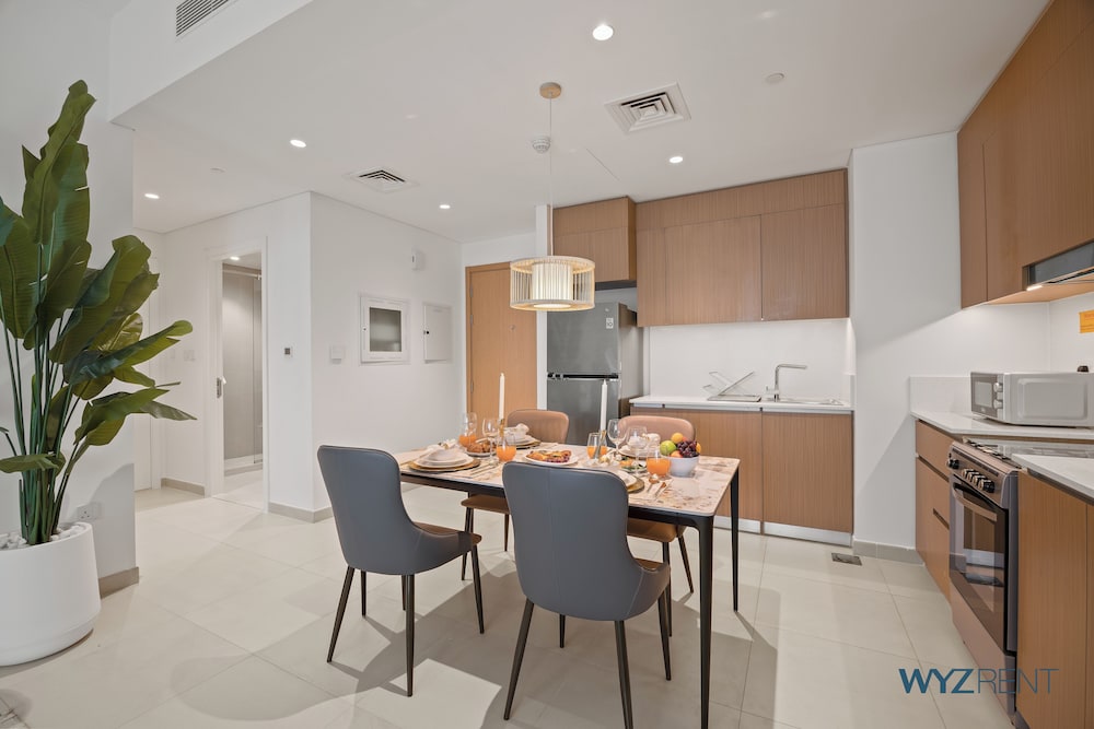 Serene 1 BR in Surf 2-Creek Beach Access