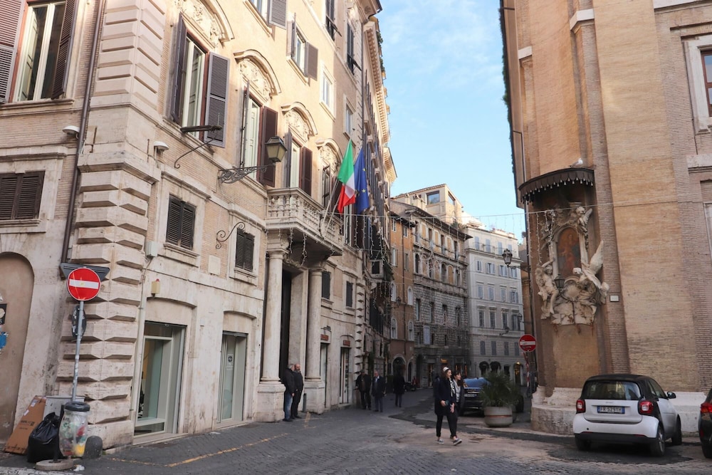 Lovely Navona Apartment
