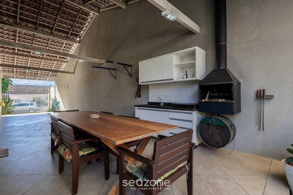 2BR House w/ Pool & BBQ in Penha Tzs210