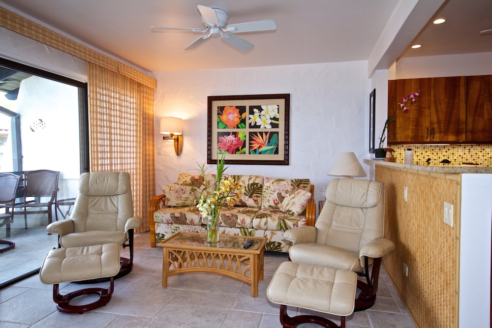 Almost Ocean Front - Beautiful Woodwork - Top Floor - Vrkcv