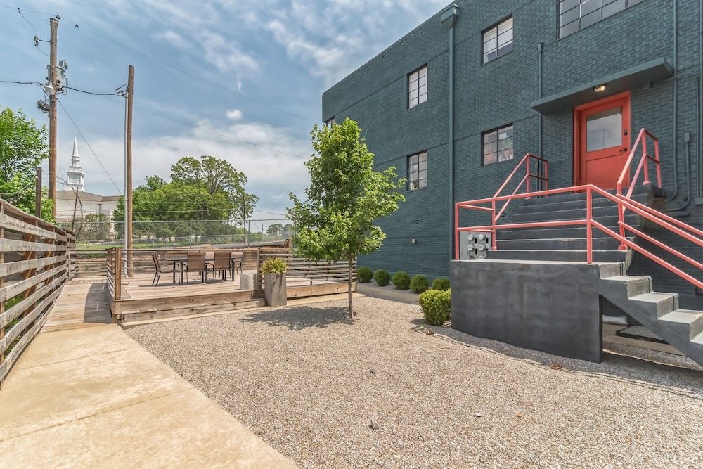Vintage Elegance - Condo Steps Away From Casino view 5