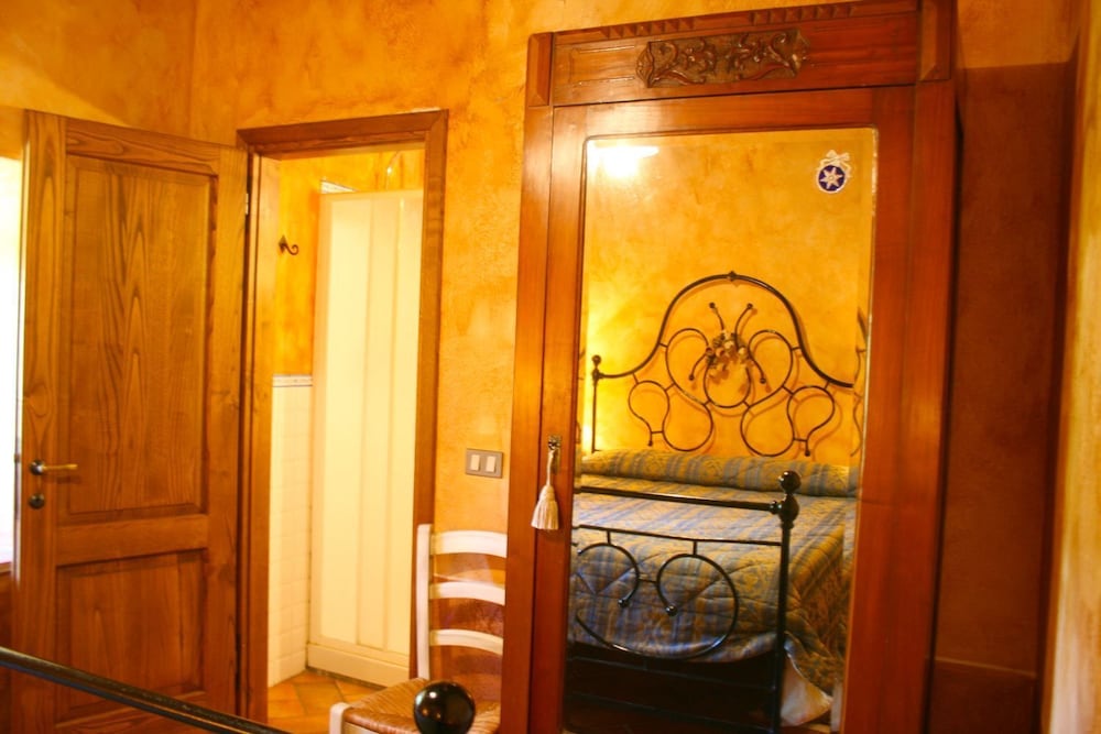 Wonderful private villa for 16 people with WIFI, private pool, TV and parking