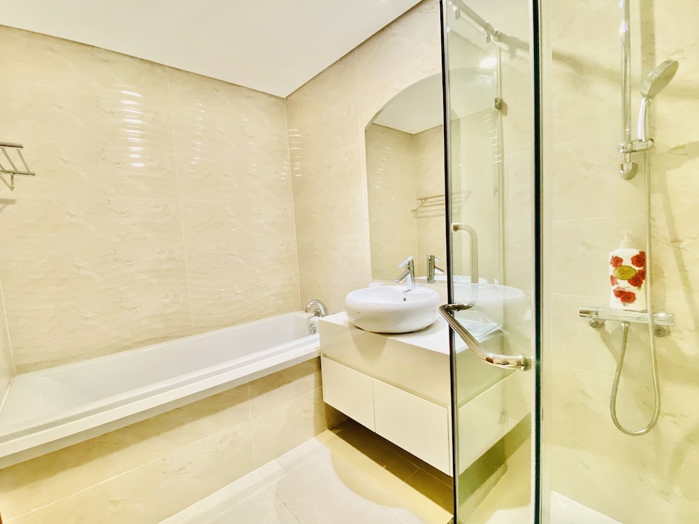 Wow! Homes by Christine - Vinhomes Luxury