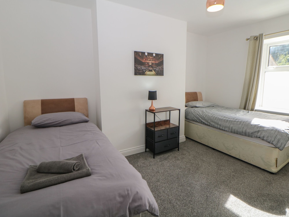 Flat 2 Englehurst Mews