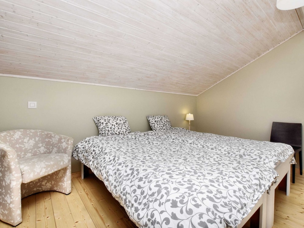 Spacious Family Villa in Soy view 2