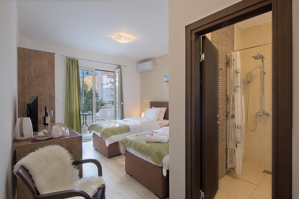 Guesthouse Le Marc view 4