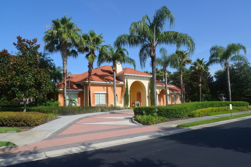 The Beauty of Solana Near Disney and Universal