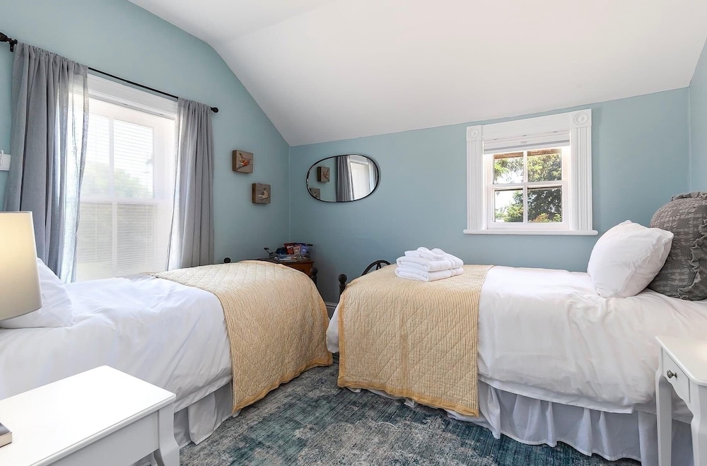 Rocklyn Inn Bed & Breakfast