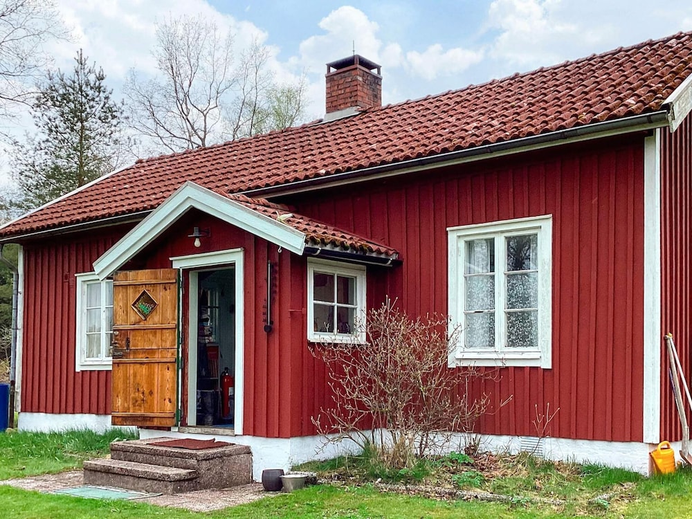 Peaceful Red House in Scenic Dalsland