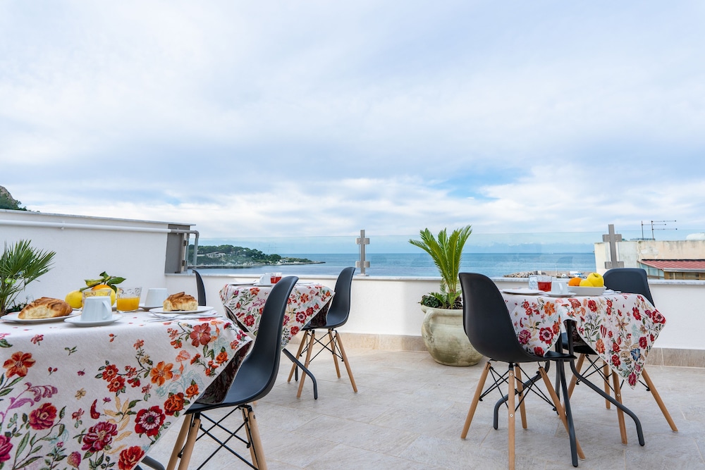 Una Terrazza sul Golfo view 2