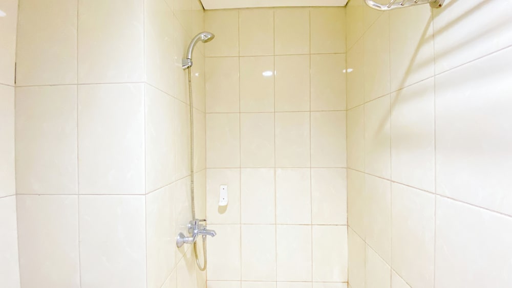 Simply Look 2Br Apartment At Vittoria Residence