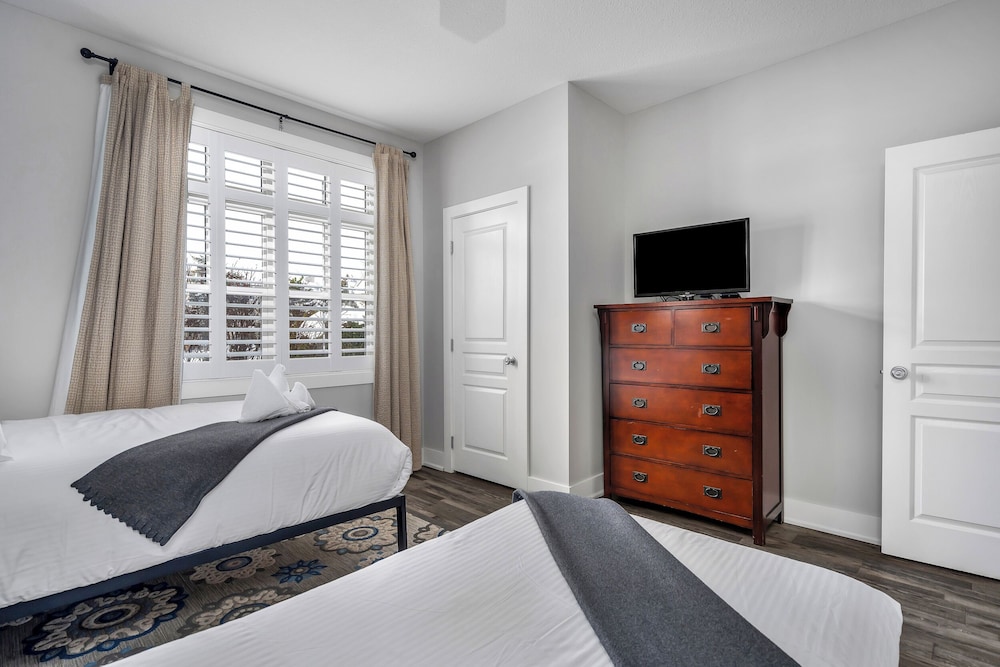 Rivergrass Condos