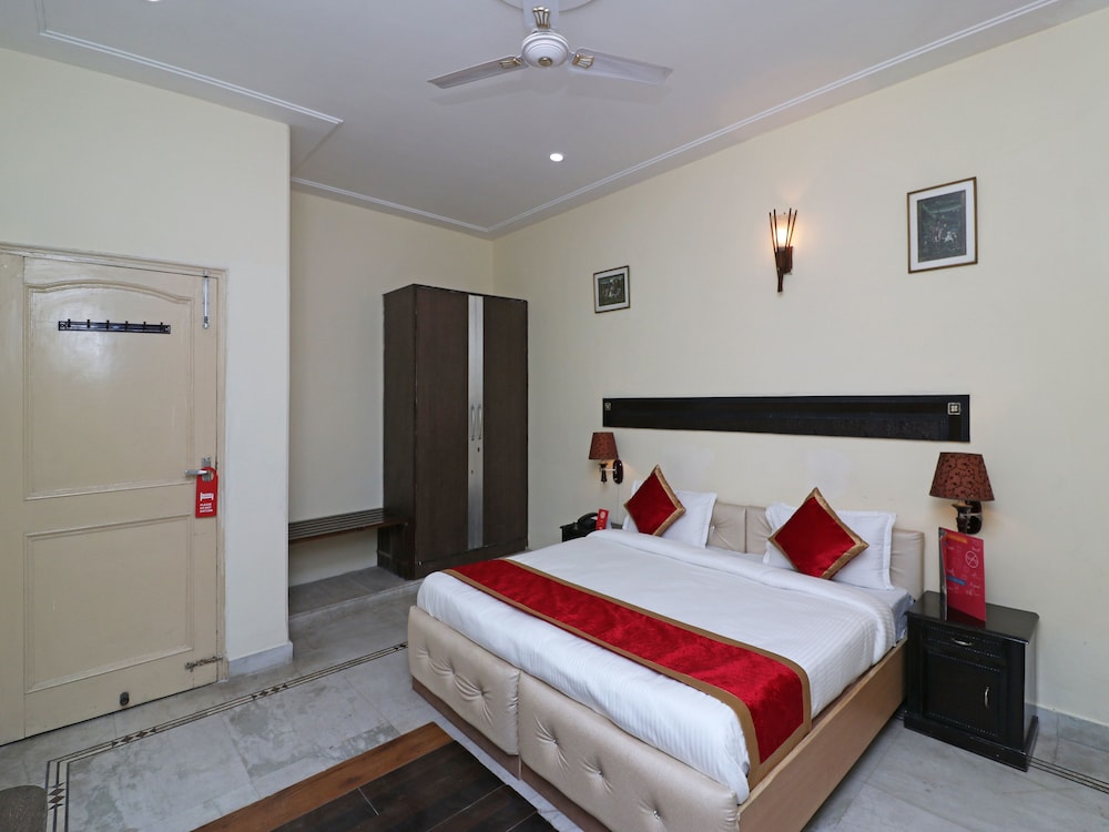 OYO 12968 Hotel The Domus