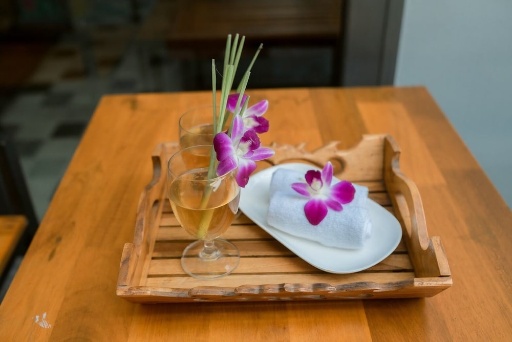 Coconut Grove Hotel Samui - Hostel