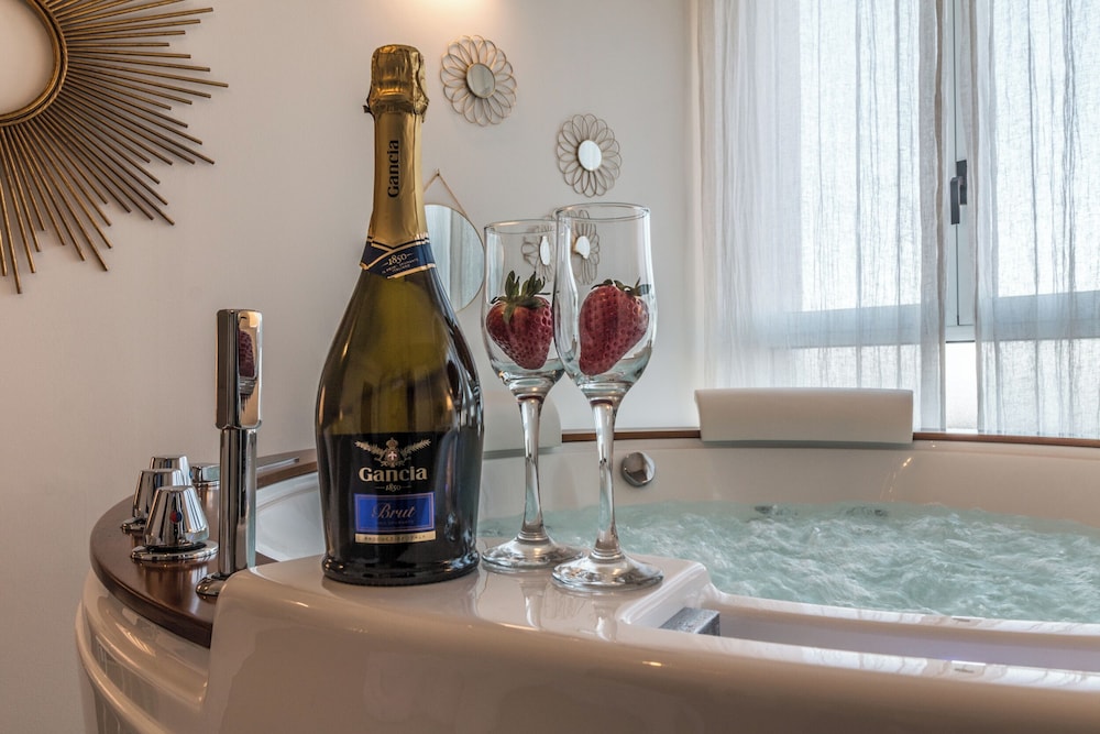 4 Star Suite SPA