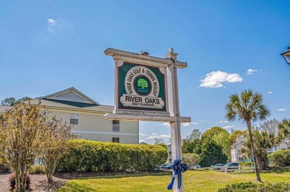 River Oaks 28g 2 Bedroom Condo