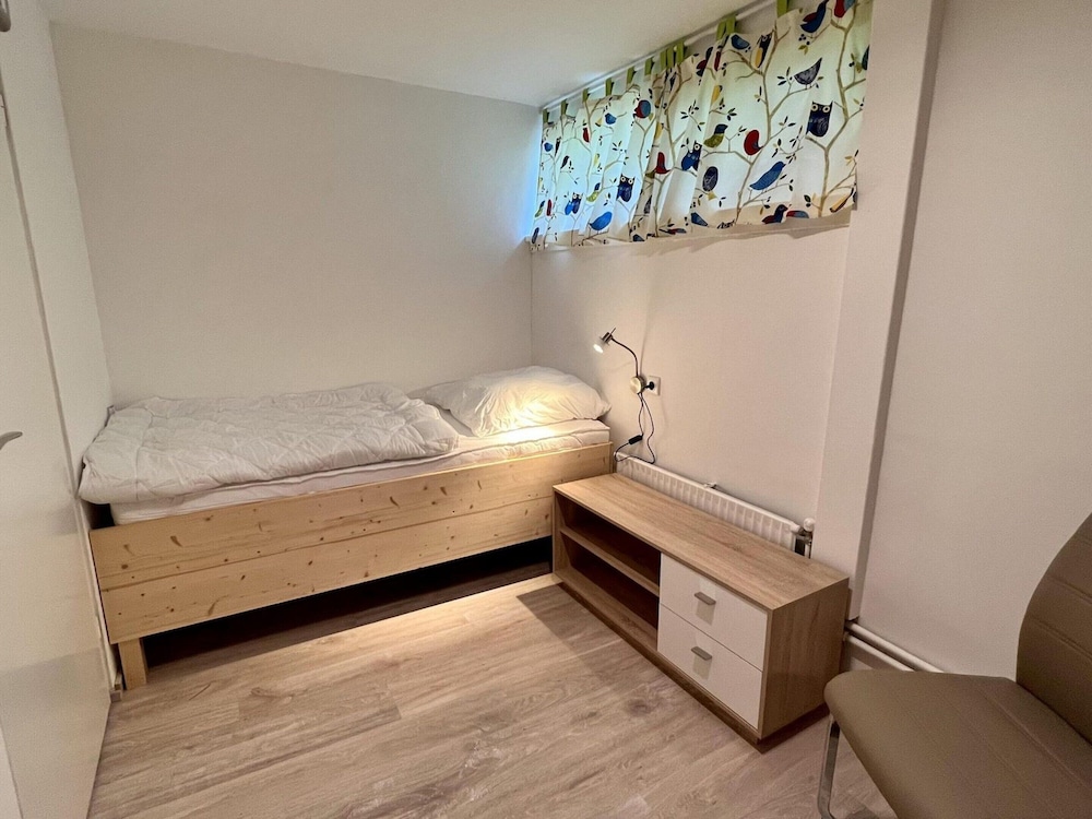 Pet-friendly Bungalow Near Beach