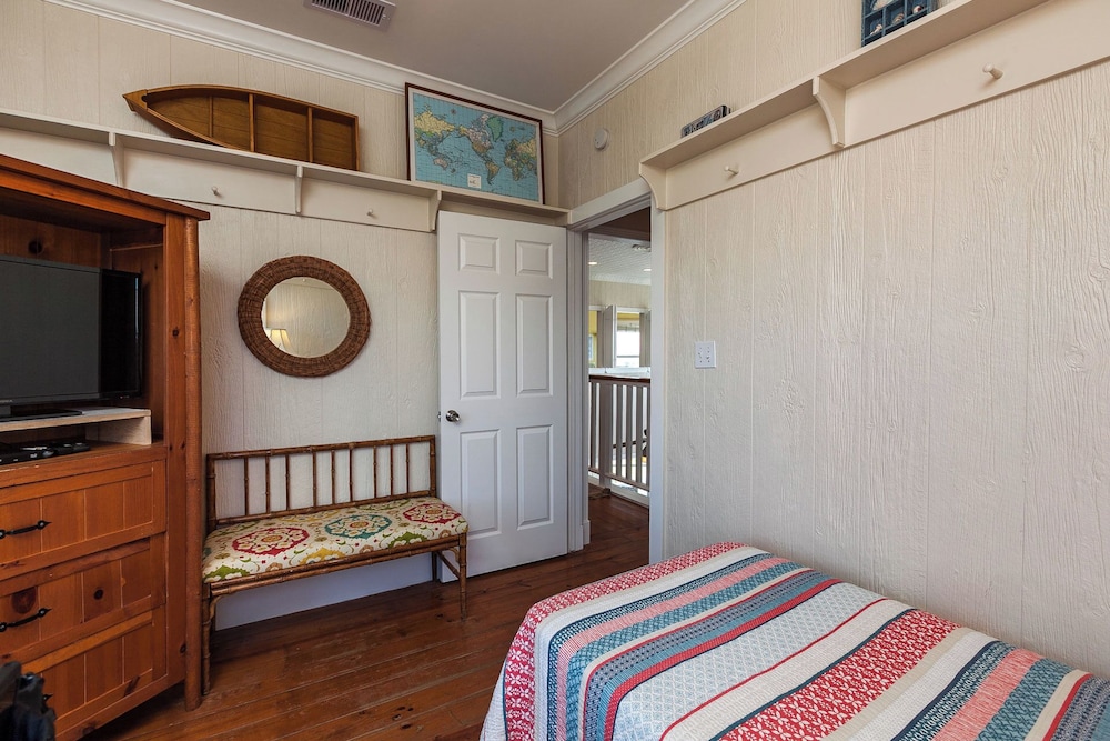 Breakers Pointe by Ryson Vacation Rentals