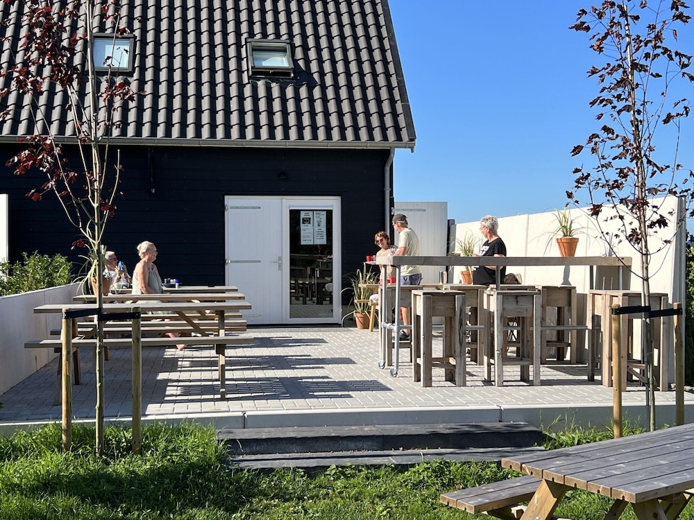 Luxurious Studio on the Border of Zeeland view 4