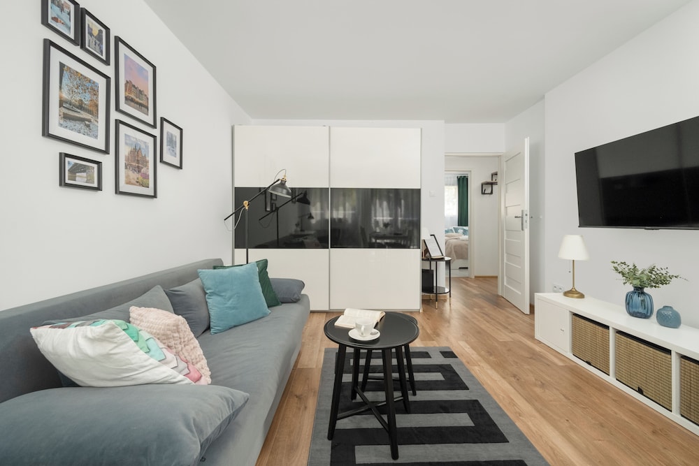 Apartment at the Market by Renters