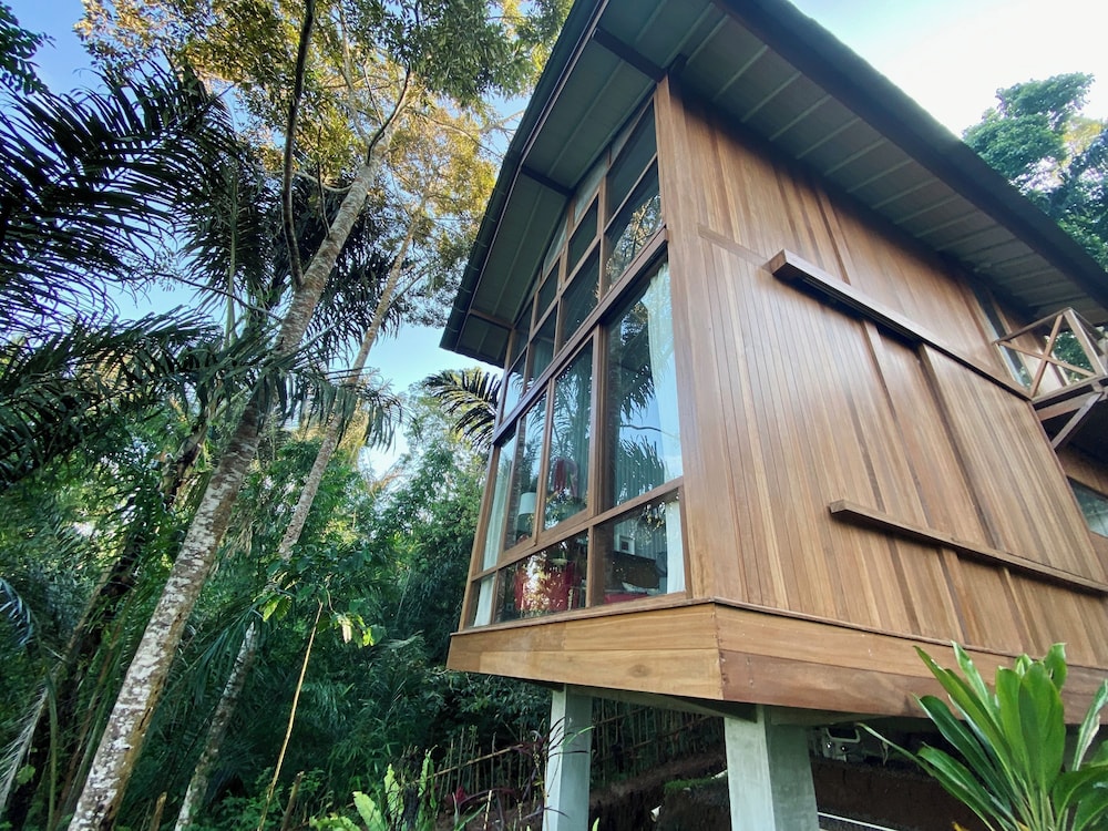 Hilltop Retreat Beneath Mt. Batukaru